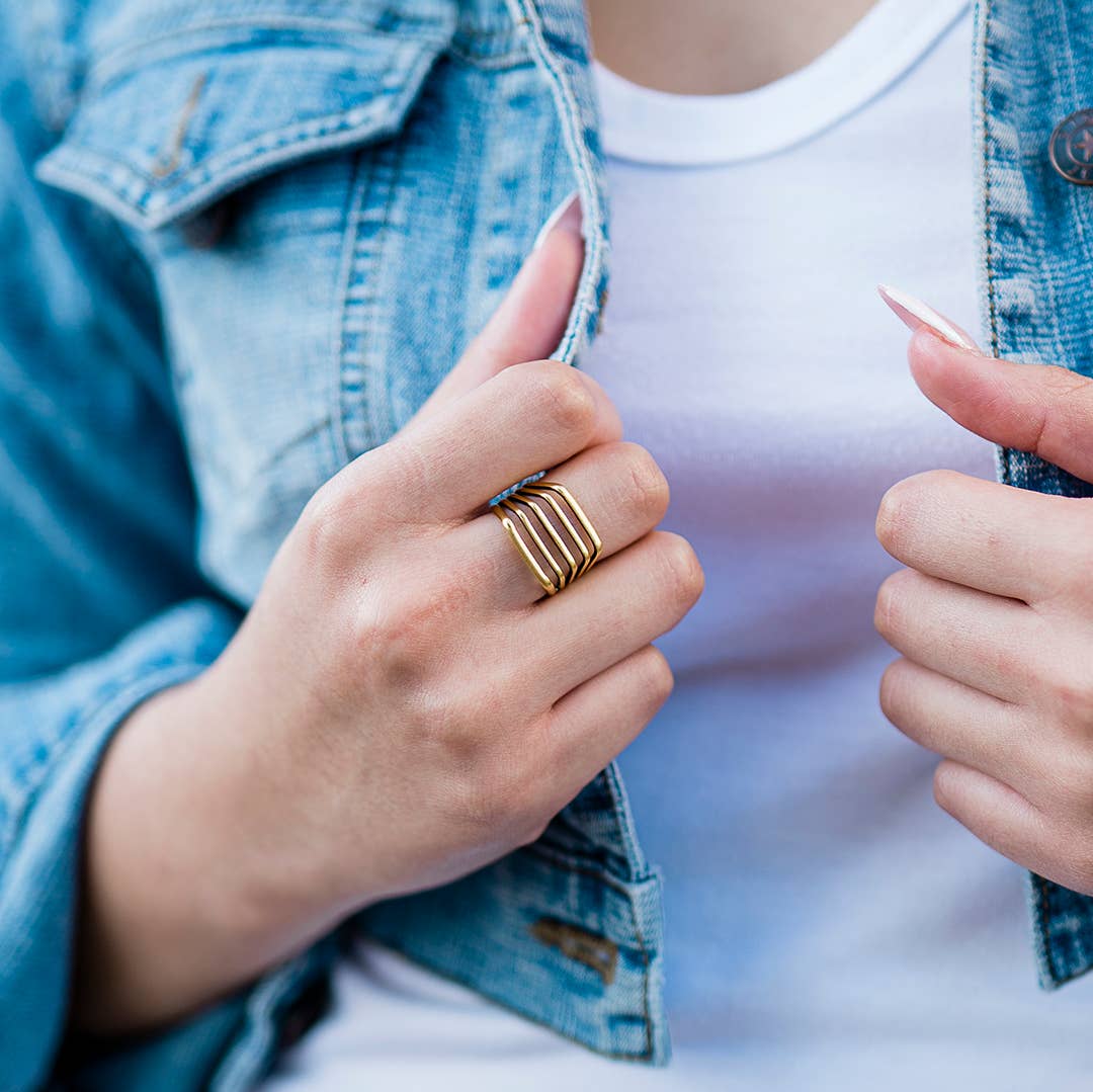 Antique Gold Line Ring