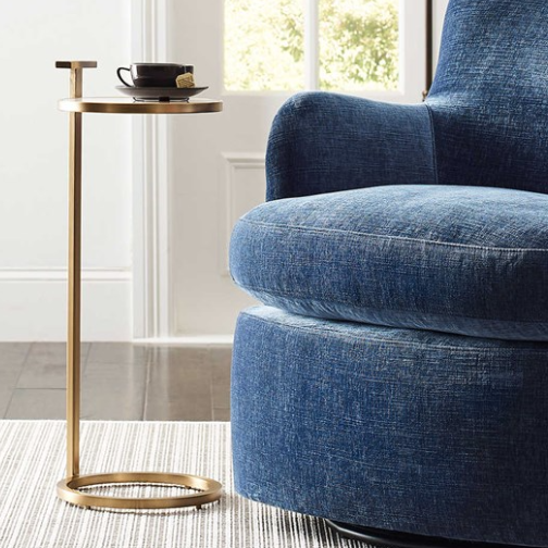 Prism Pull Up Table